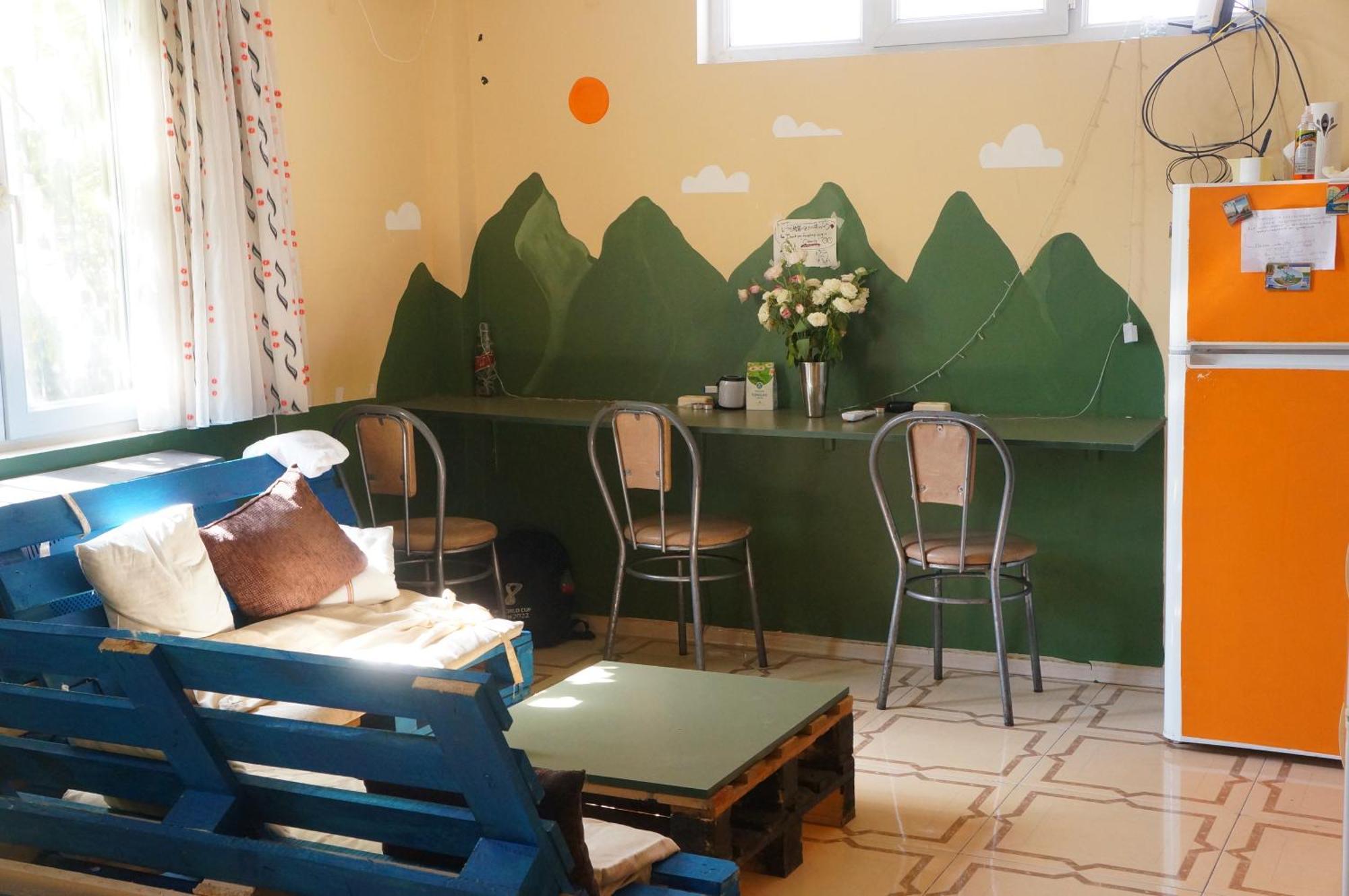 Harmony Backpackers Hostel Batumi Exterior foto
