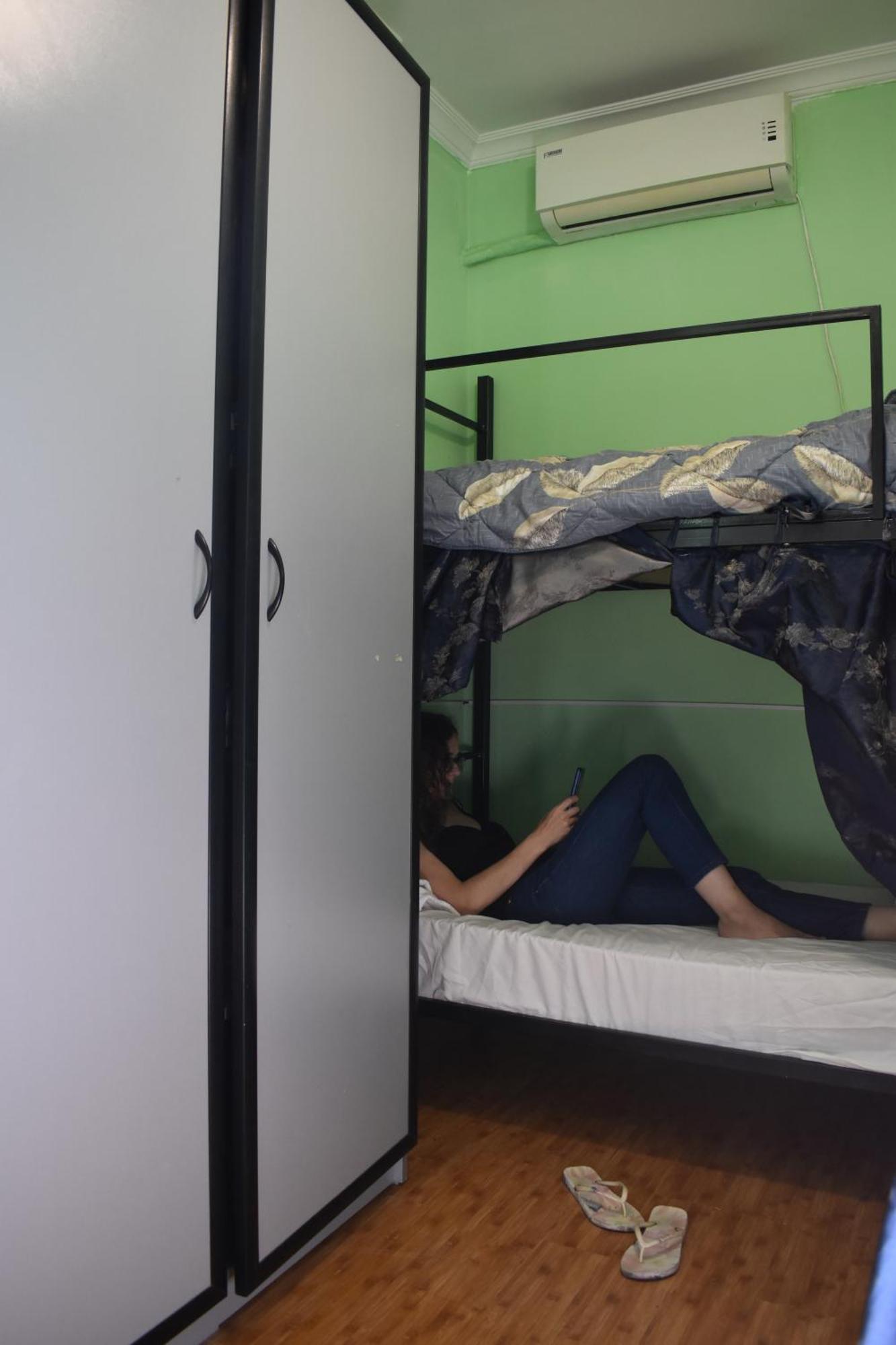 Harmony Backpackers Hostel Batumi Cameră foto