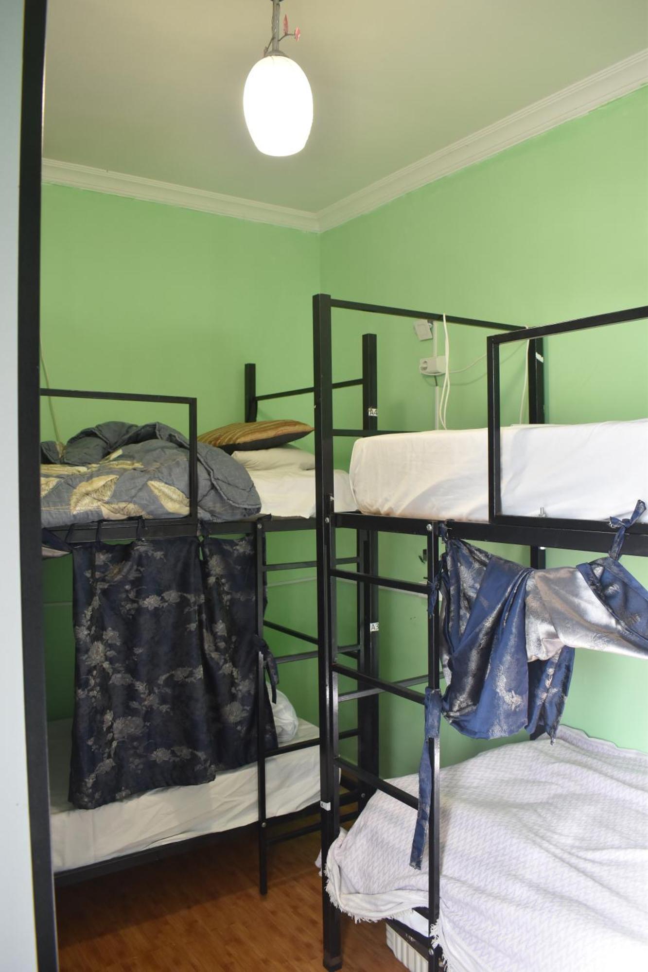 Harmony Backpackers Hostel Batumi Exterior foto